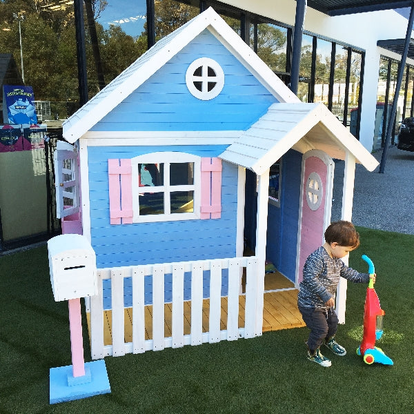 Benbo Kids nagy fa kerti játszóház verandával – 194 × 229 × 210 cm