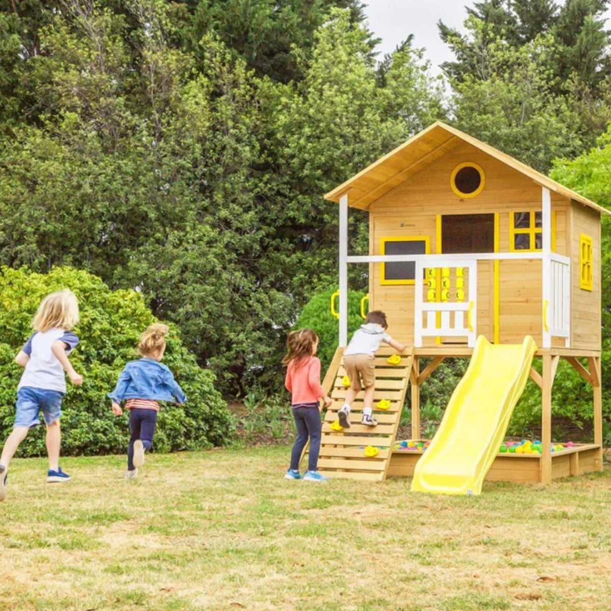 Benbo Kids nagy fa kerti játszóház csúszdával, homokozóval és mászófallal