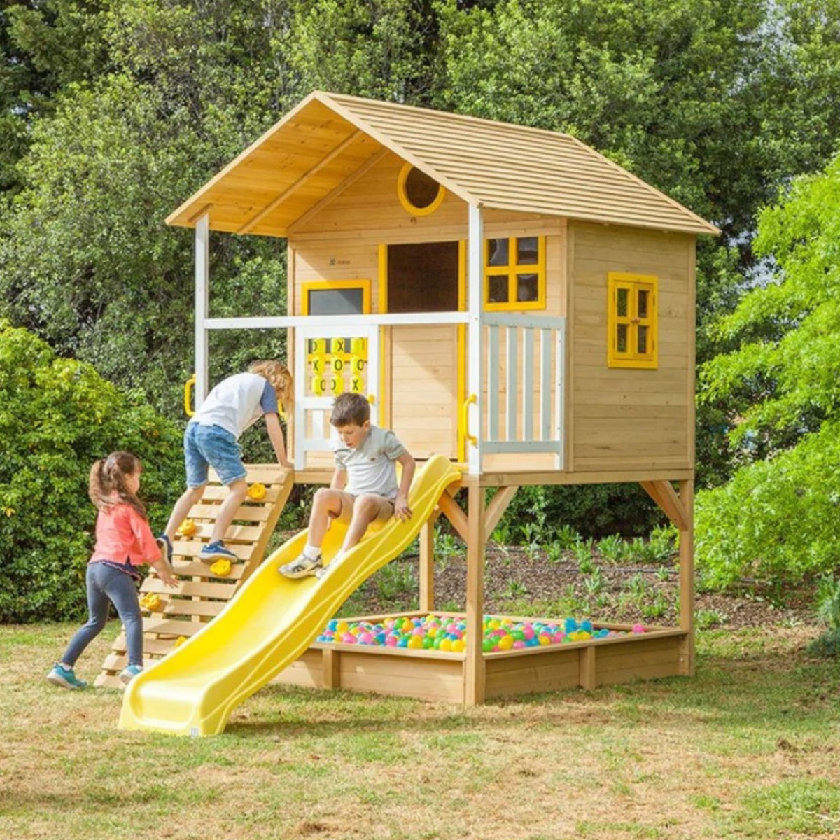 Benbo Kids nagy fa kerti játszóház csúszdával, homokozóval és mászófallal