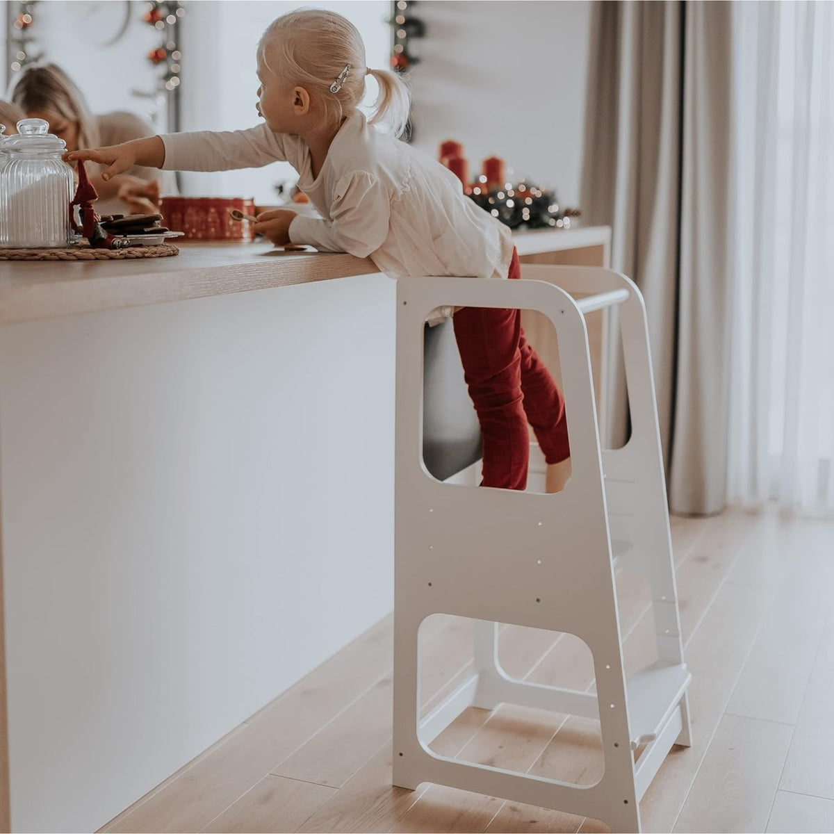 Benbo Kids állítható gyermek tanulótorony fekete krétatáblával – fehér, 1–4 éves korig