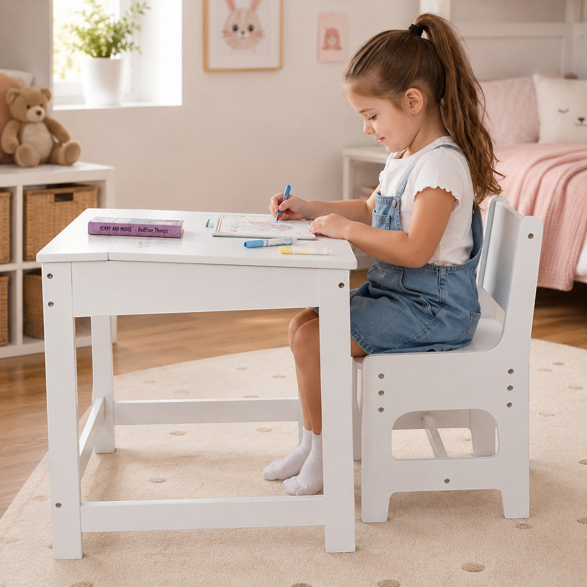 Benbo Kids gyermek íróasztal székkel, felnyitható asztallappal és belső tárolóval – fehér